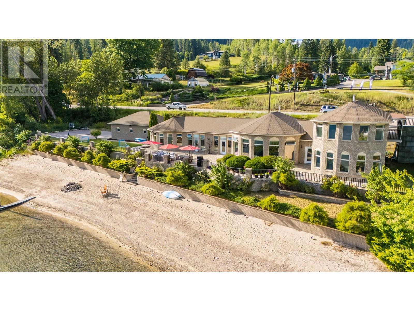 2614 3a Highway, Nelson, British Columbia  V1L 6K9 - Photo 4 - 10354948