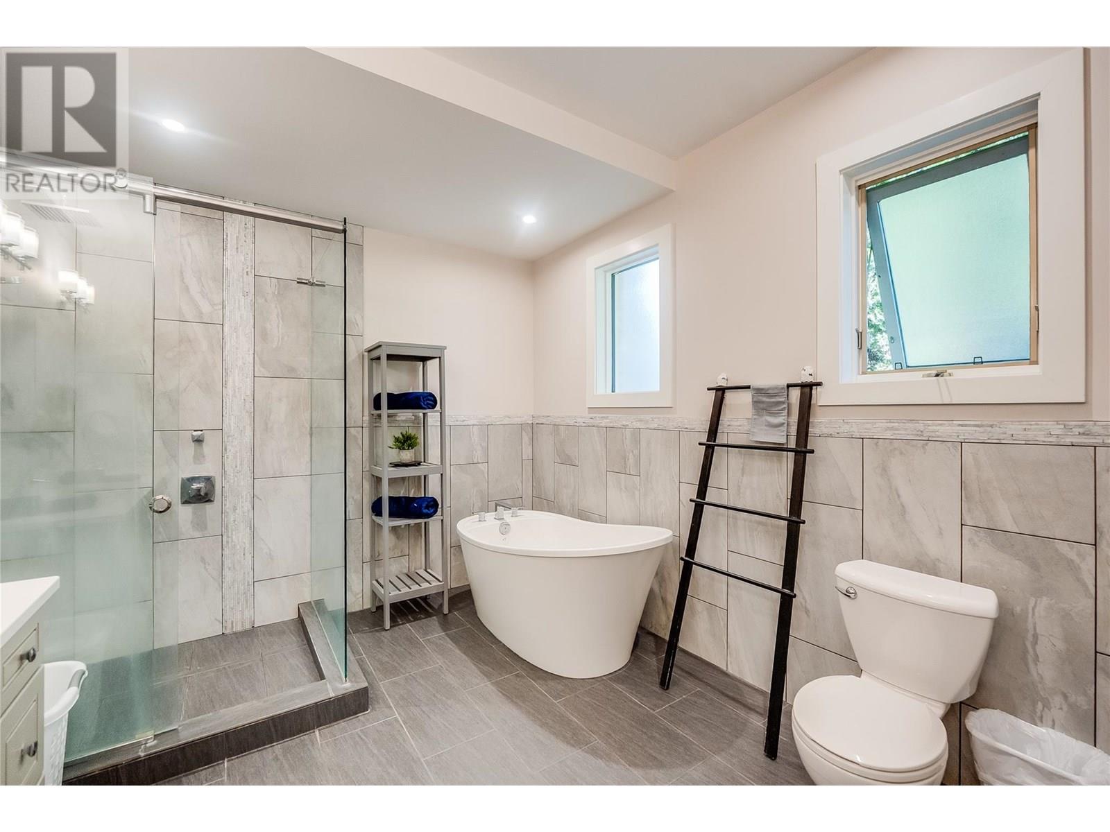 2614 3a Highway, Nelson, British Columbia  V1L 6K9 - Photo 32 - 10354948