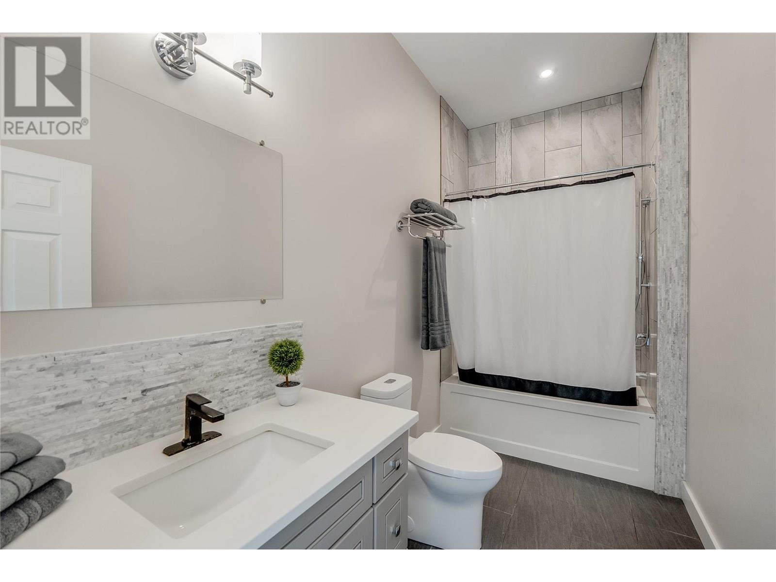 2614 3a Highway, Nelson, British Columbia  V1L 6K9 - Photo 37 - 10354948