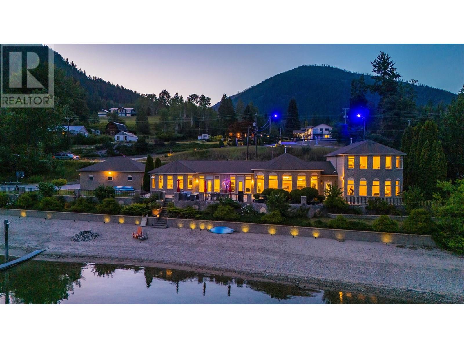 2614 3a Highway, Nelson, British Columbia  V1L 6K9 - Photo 7 - 10354948