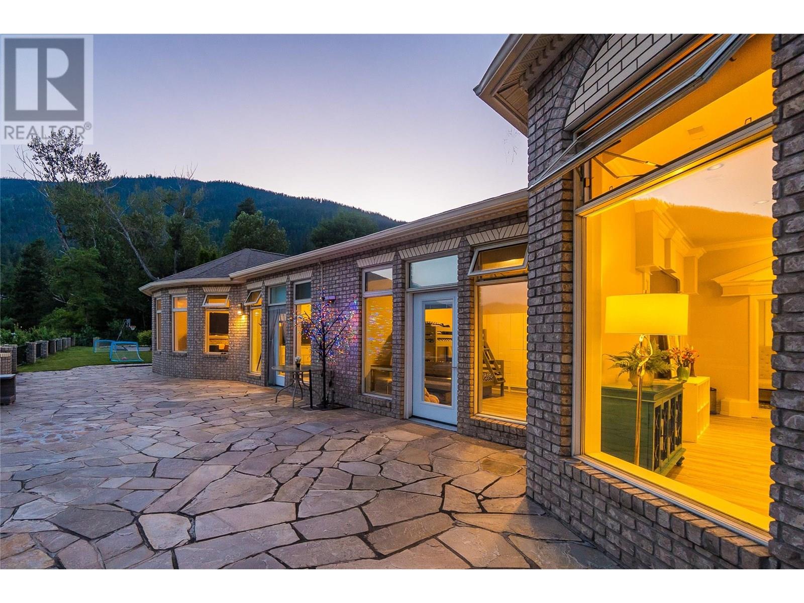 2614 3a Highway, Nelson, British Columbia  V1L 6K9 - Photo 58 - 10354948