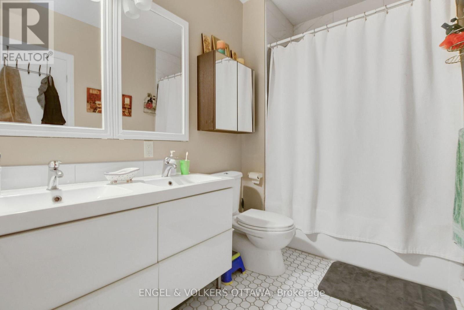 739 Principale Street, Casselman, Ontario  K0A 1M0 - Photo 22 - X12294206