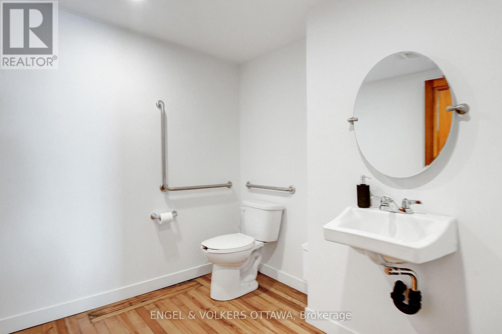 739 Principale Street, Casselman, Ontario  K0A 1M0 - Photo 7 - X12294206