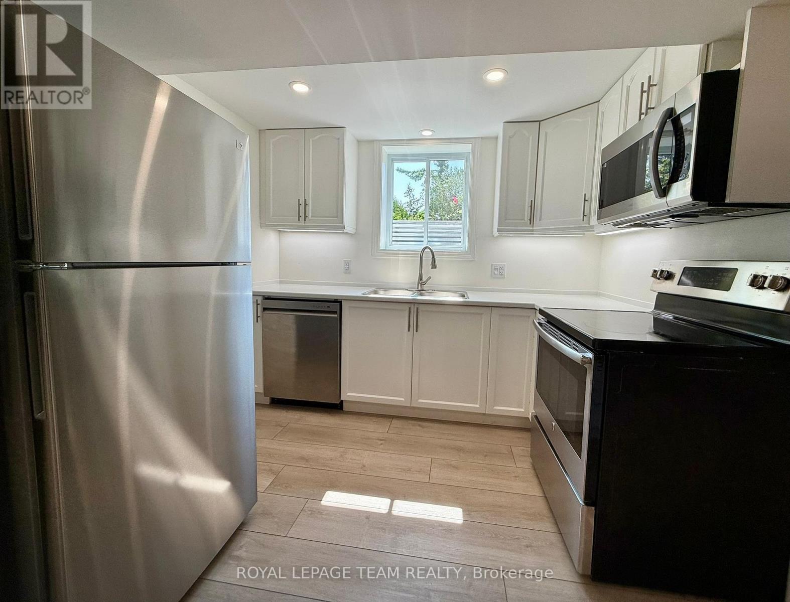 B - 59 B Woodwind Crescent, Ottawa, Ontario  K2S 1T8 - Photo 6 - X12294210