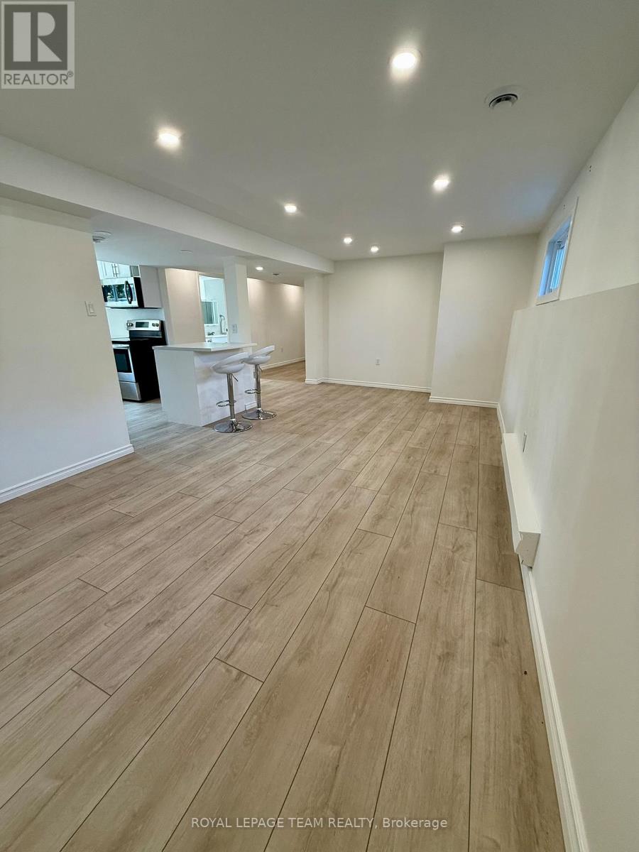 B - 59 B Woodwind Crescent, Ottawa, Ontario  K2S 1T8 - Photo 8 - X12294210