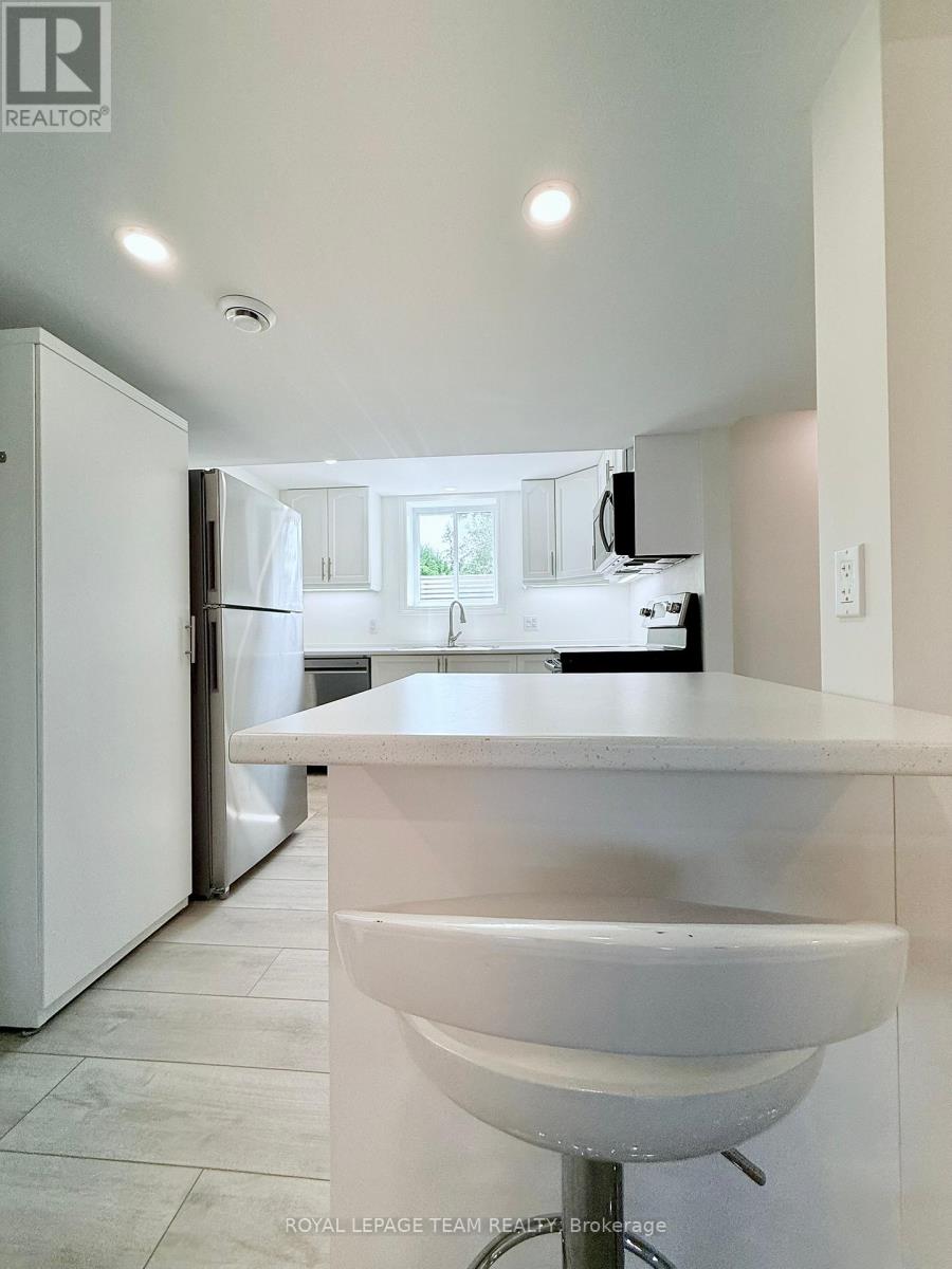 B - 59 B Woodwind Crescent, Ottawa, Ontario  K2S 1T8 - Photo 9 - X12294210