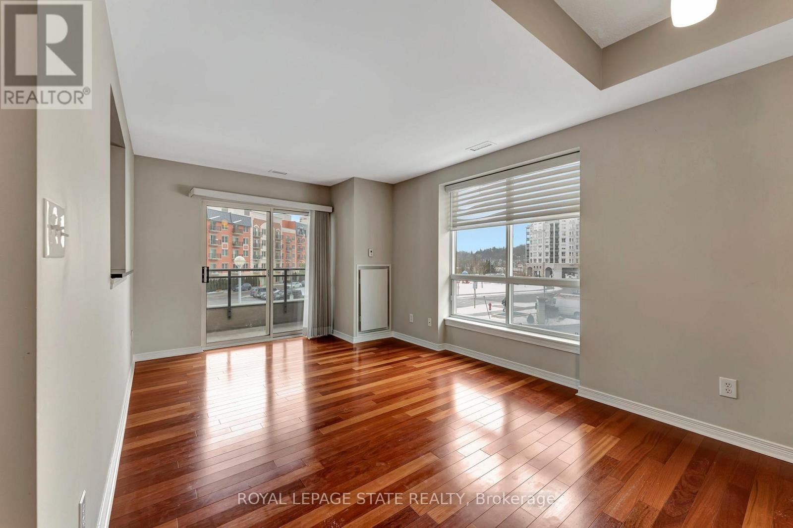 203 - 4000 Creekside Drive, Hamilton, Ontario  L9H 7S9 - Photo 6 - X11932567