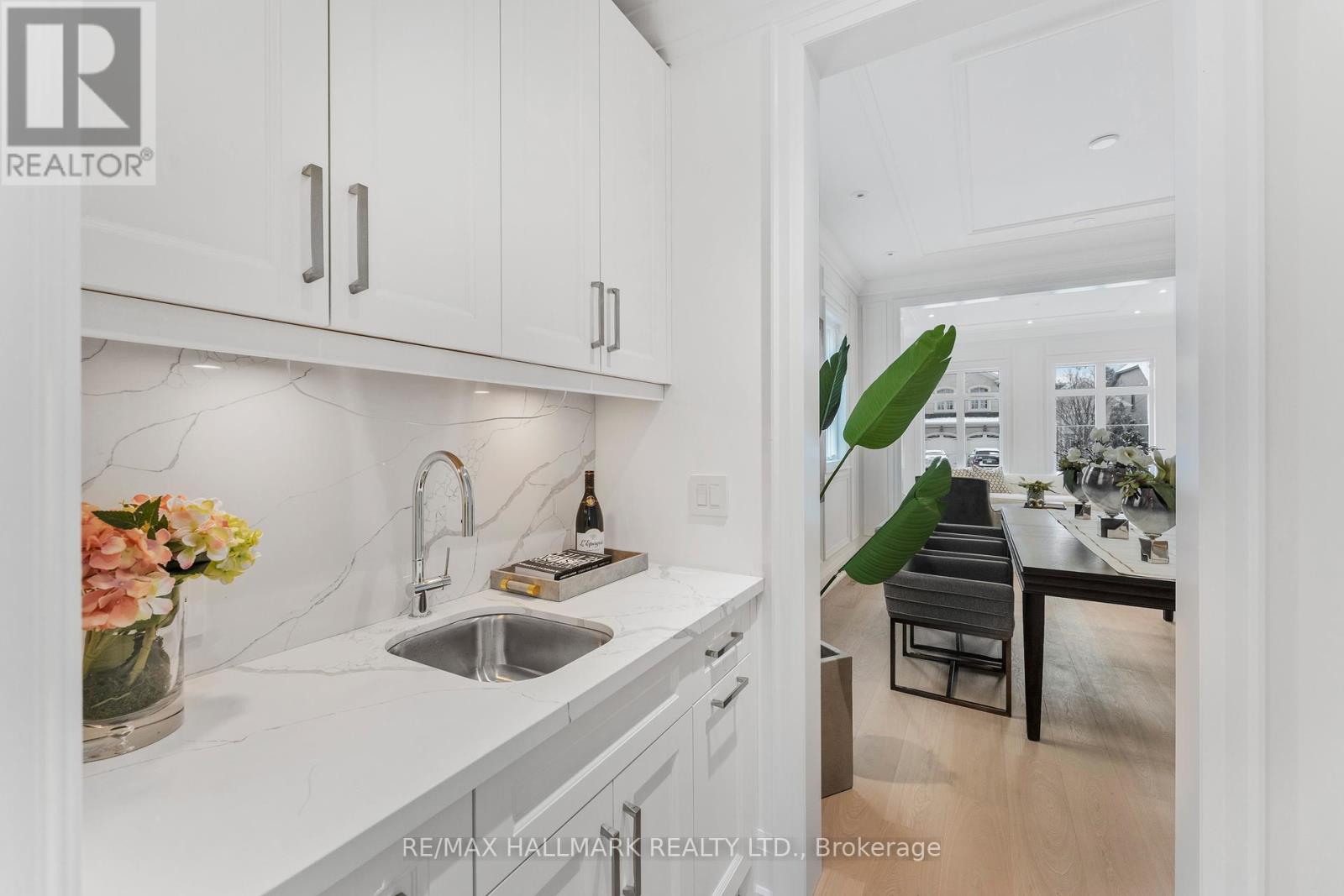 42 Agar Crescent, Toronto, Ontario  M9B 5A6 - Photo 22 - W12294036