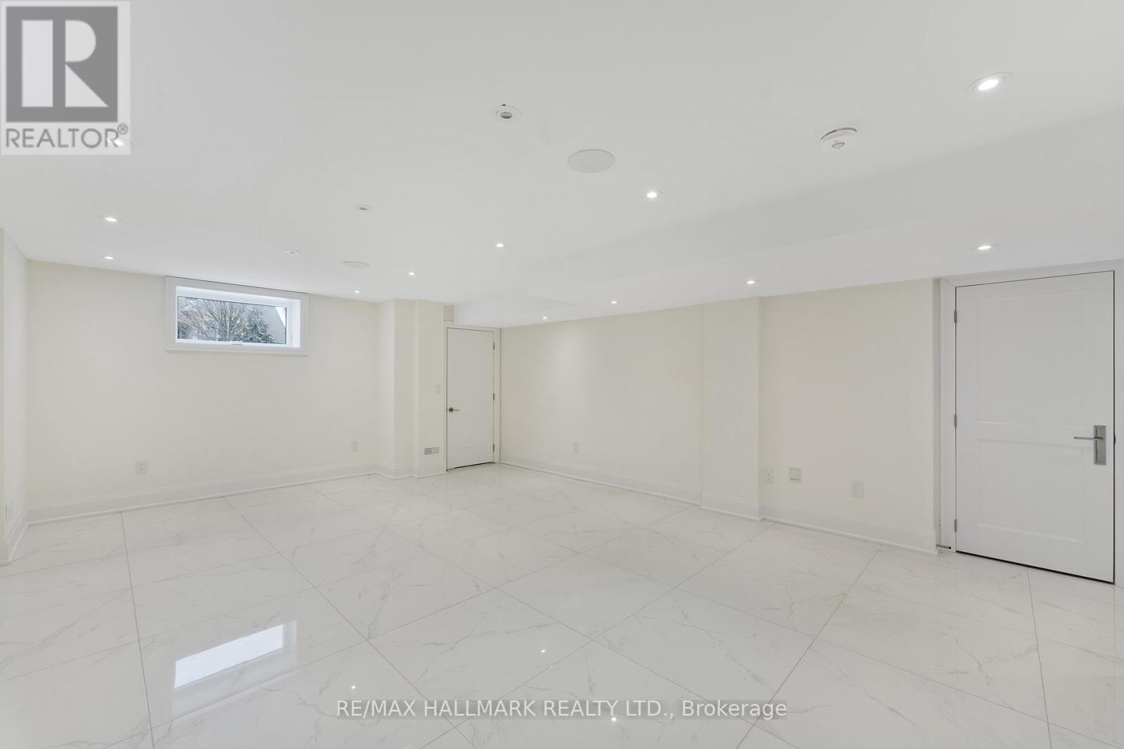 42 Agar Crescent, Toronto, Ontario  M9B 5A6 - Photo 43 - W12294036