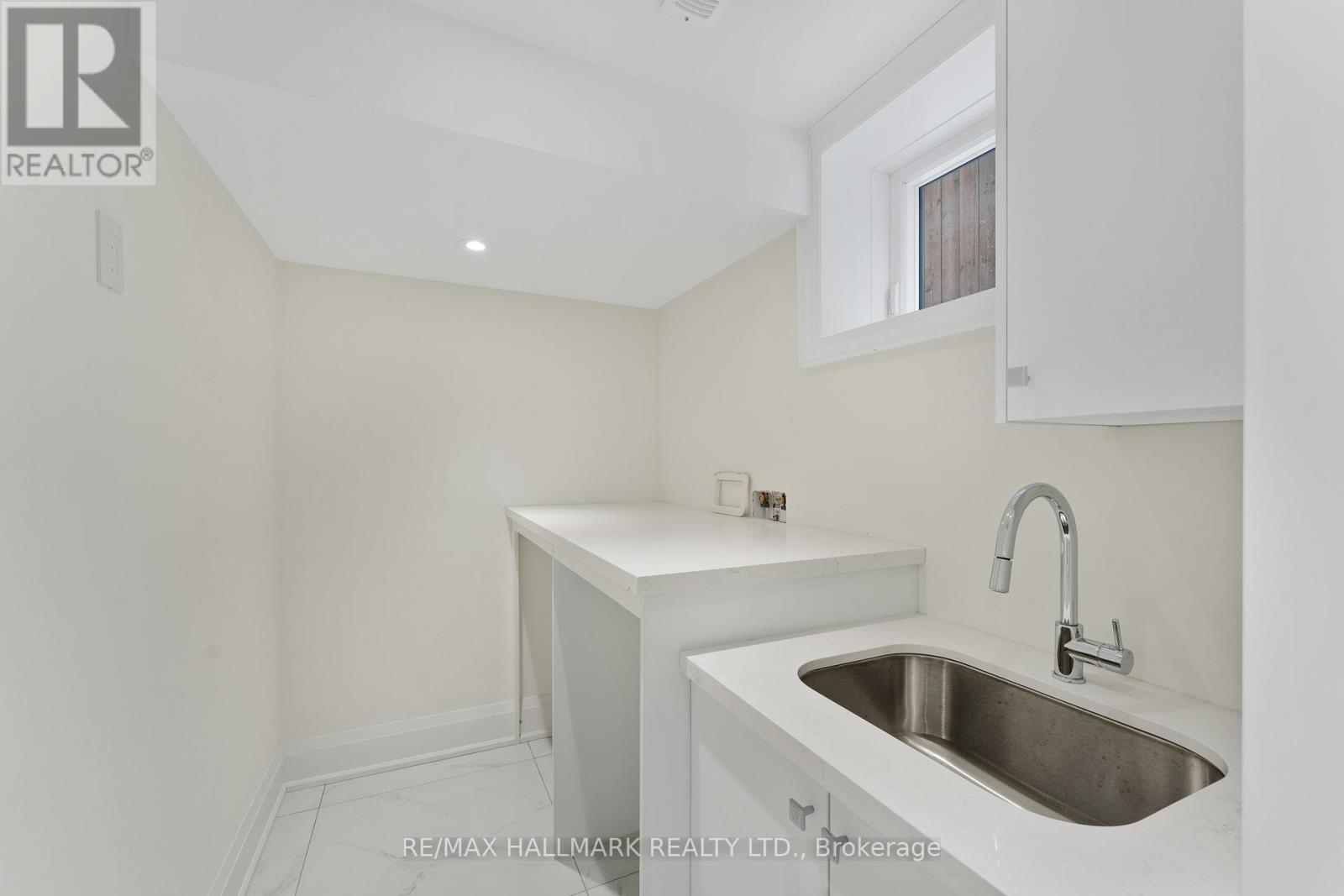 42 Agar Crescent, Toronto, Ontario  M9B 5A6 - Photo 44 - W12294036