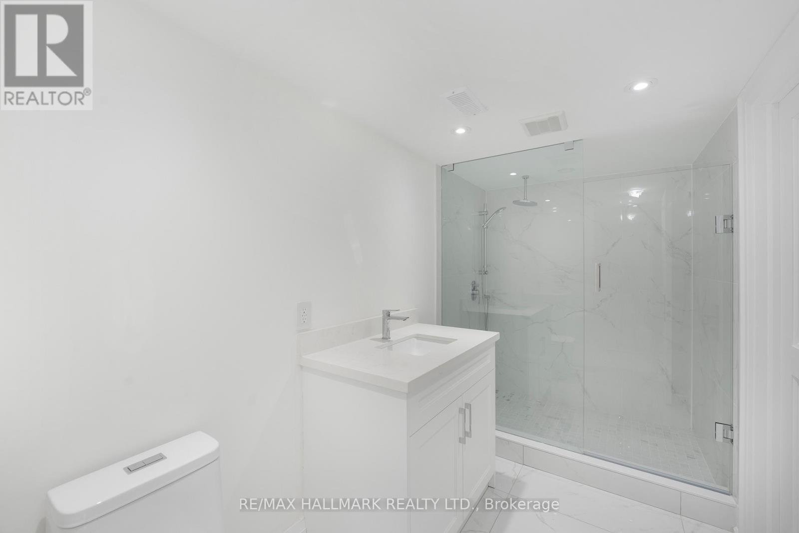 42 Agar Crescent, Toronto, Ontario  M9B 5A6 - Photo 48 - W12294036