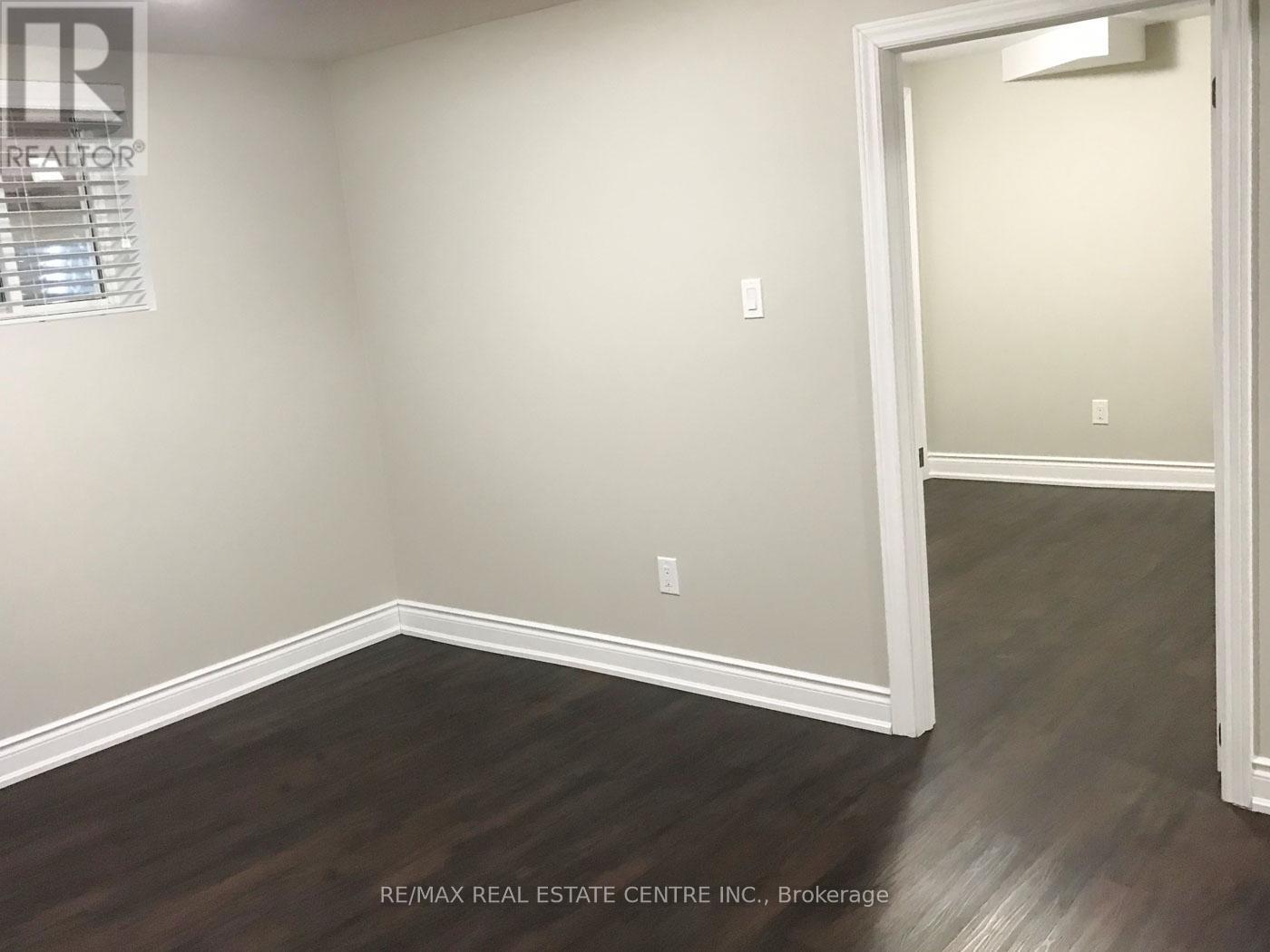 3153 Shadetree Drive, Mississauga, Ontario  L5N 6P3 - Photo 10 - W12294117