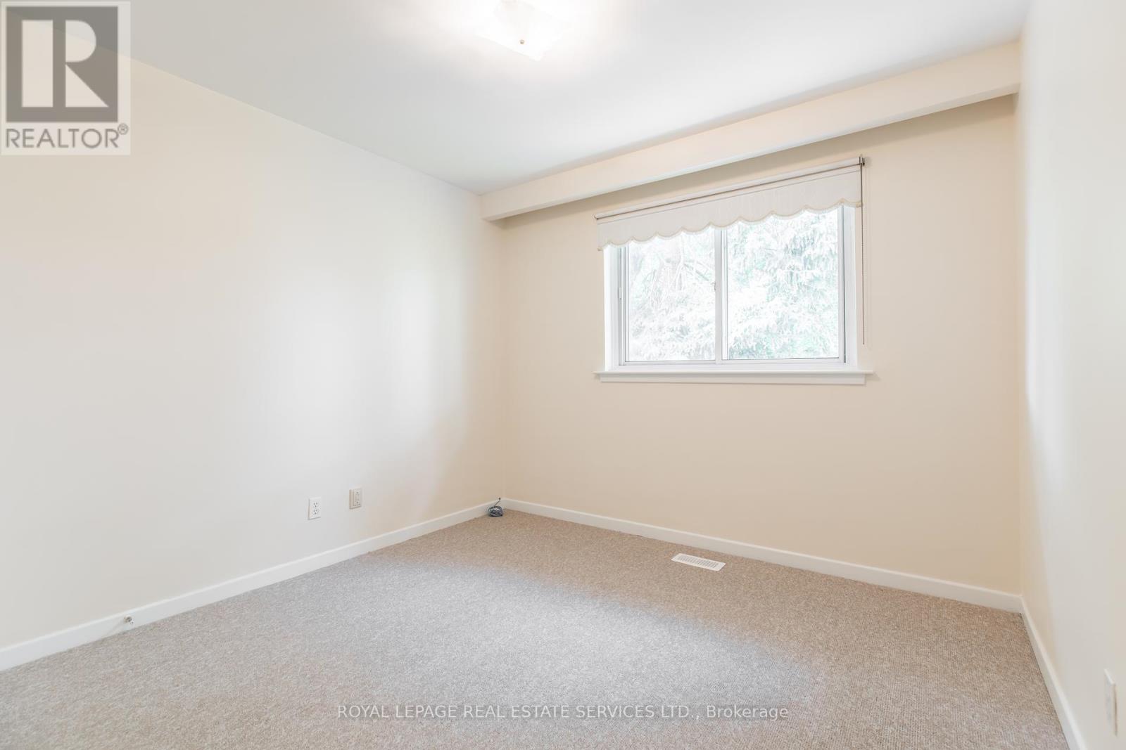 75 Upwood Avenue, Toronto, Ontario  M6L 3A4 - Photo 19 - W12294160