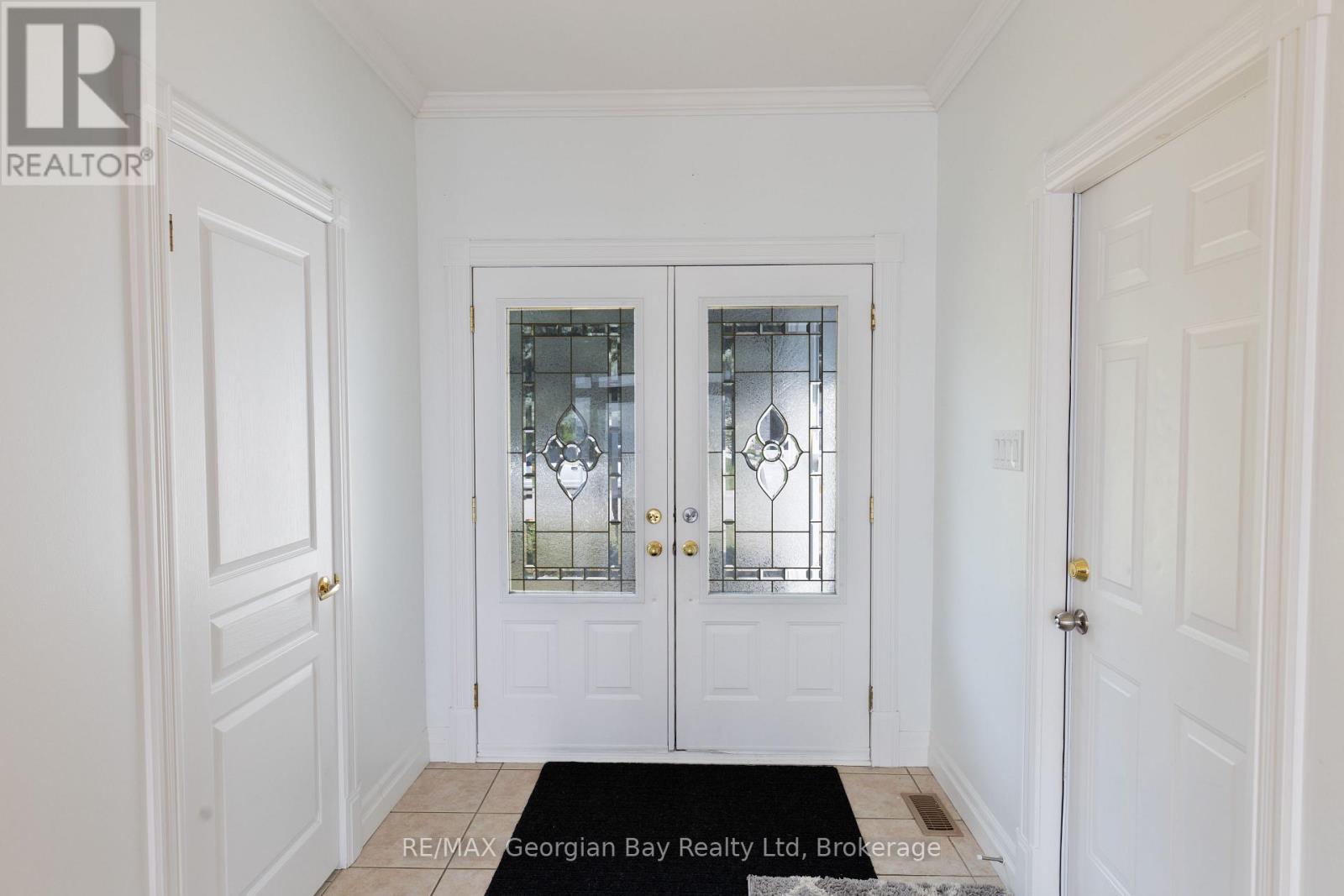 Property at 369 ABERDEEN BOULEVARD image 3