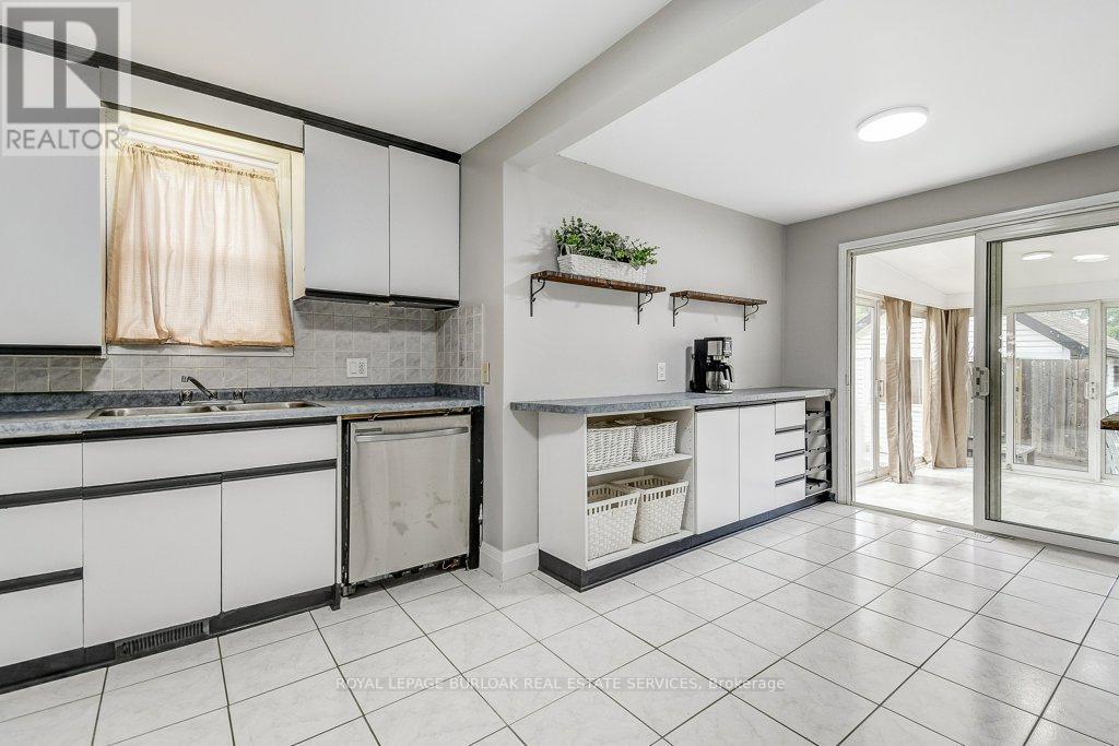 4 Hilda Street, St. Catharines, Ontario  L2S 1Z8 - Photo 11 - X12294137