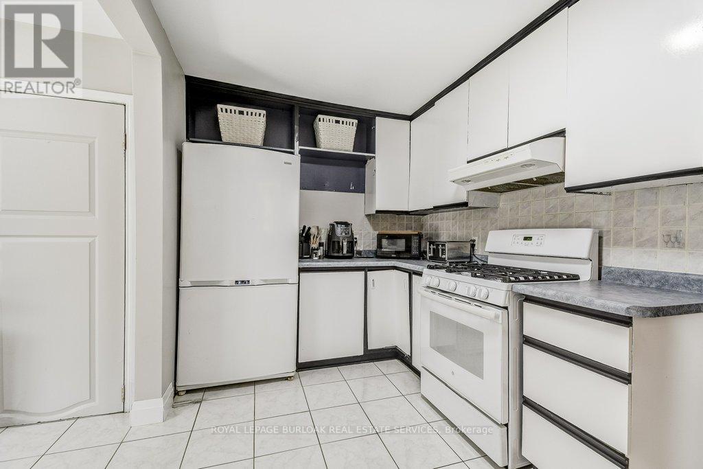 4 Hilda Street, St. Catharines, Ontario  L2S 1Z8 - Photo 12 - X12294137