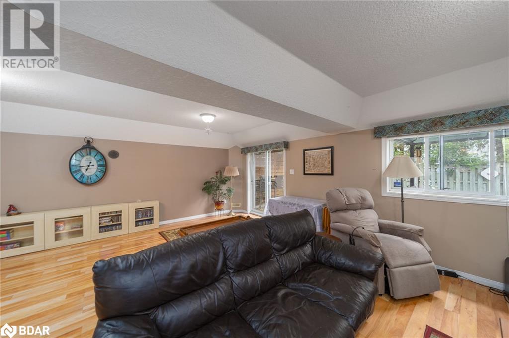 137 Queen Street, New Tecumseth, Ontario  L9R 1K4 - Photo 14 - 40752203