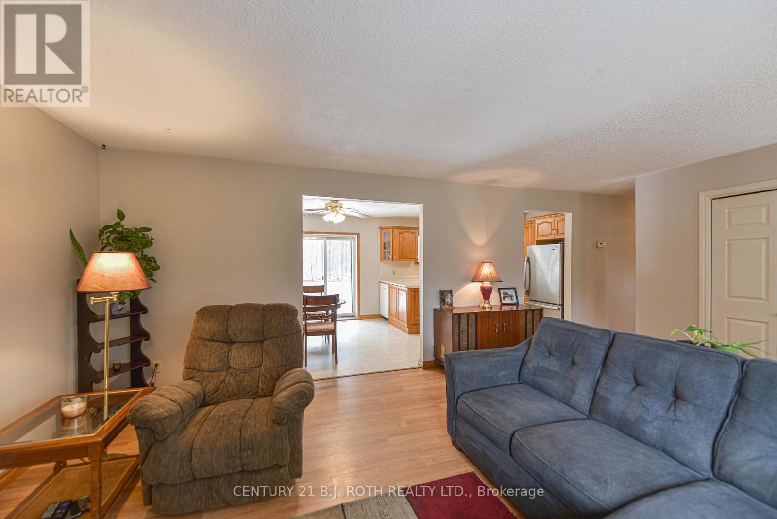 6046 Vasey Road, Tay, Ontario  L0L 1P0 - Photo 12 - S12099568