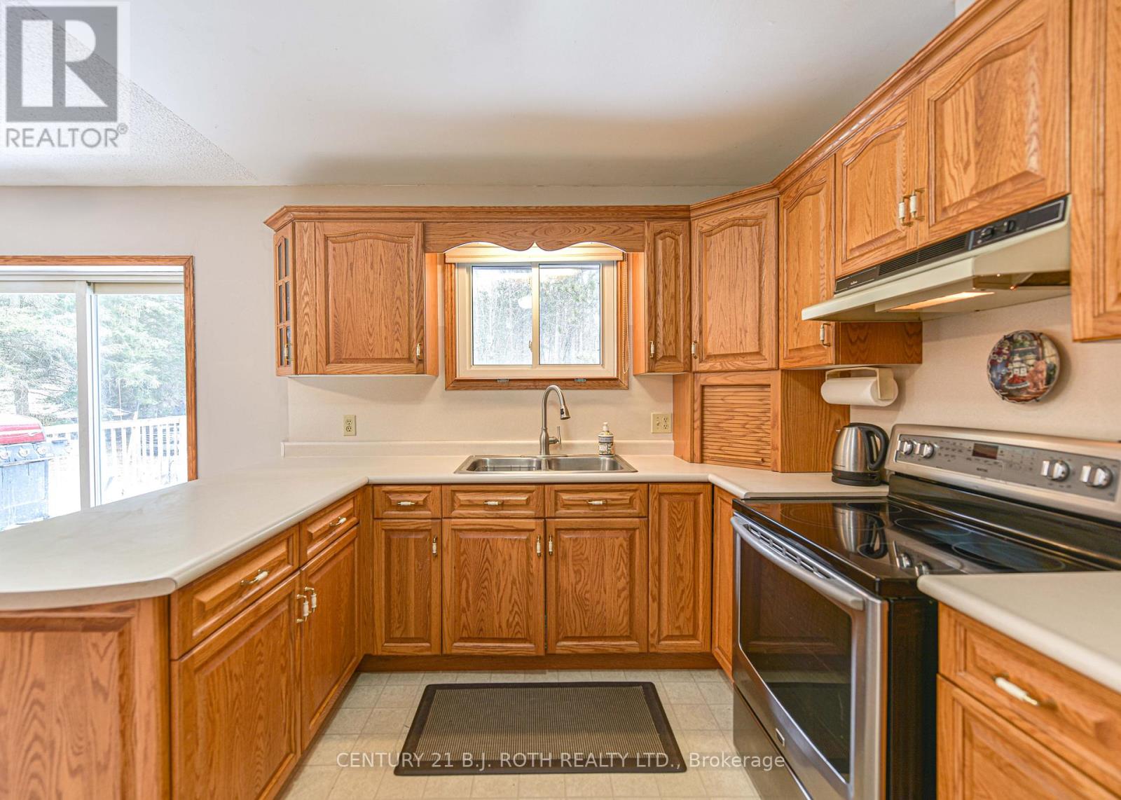 6046 Vasey Road, Tay, Ontario  L0L 1P0 - Photo 16 - S12099568
