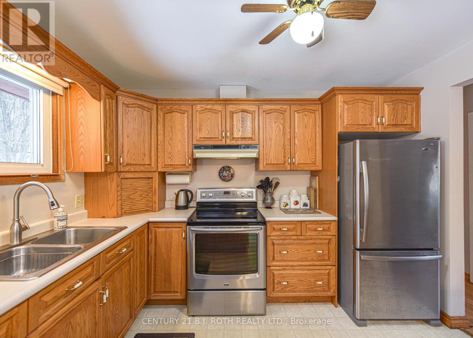 6046 Vasey Road, Tay, Ontario  L0L 1P0 - Photo 15 - S12099568