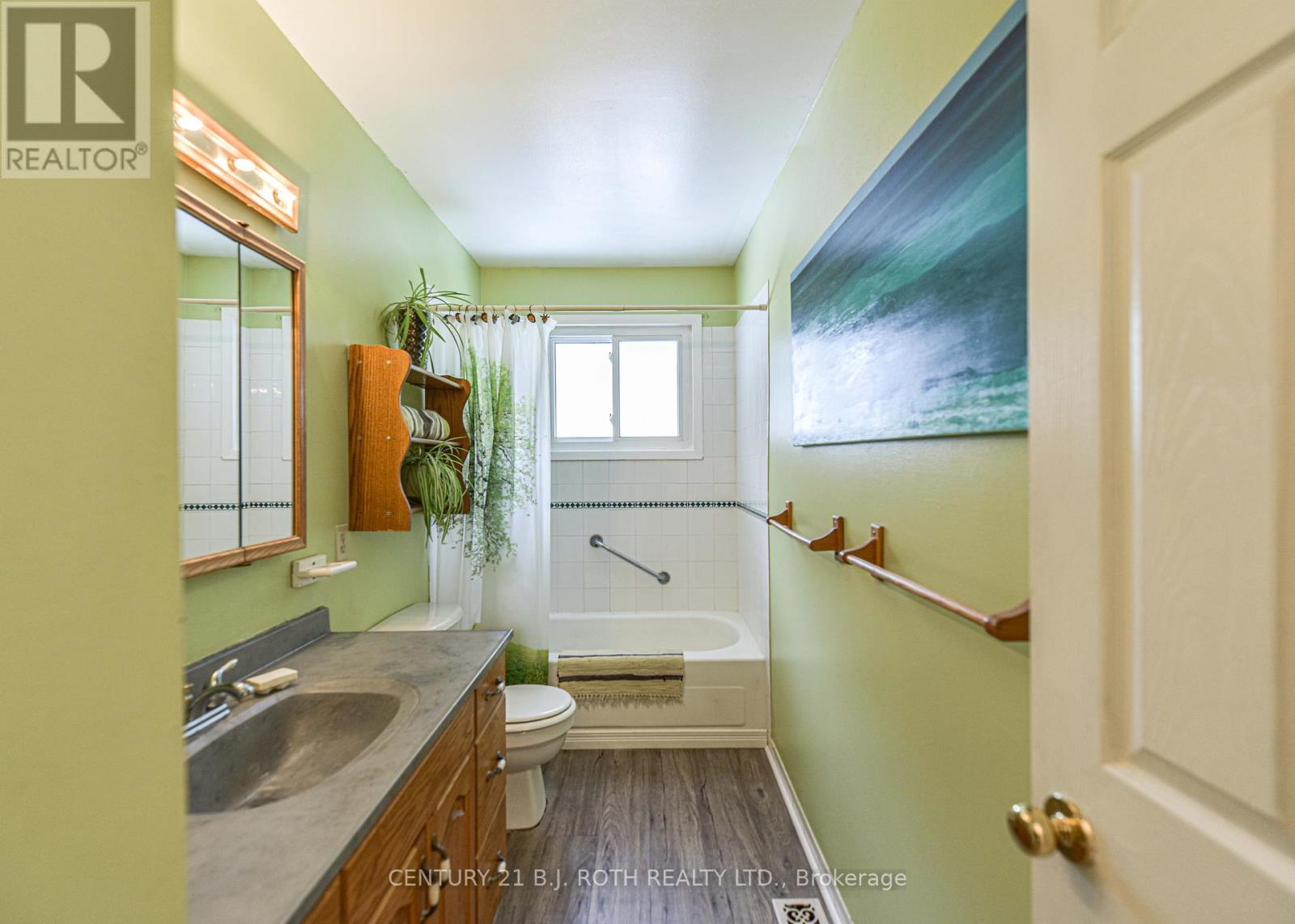 6046 Vasey Road, Tay, Ontario  L0L 1P0 - Photo 20 - S12099568
