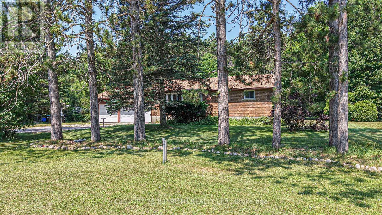 6046 Vasey Road, Tay, Ontario  L0L 1P0 - Photo 3 - S12099568