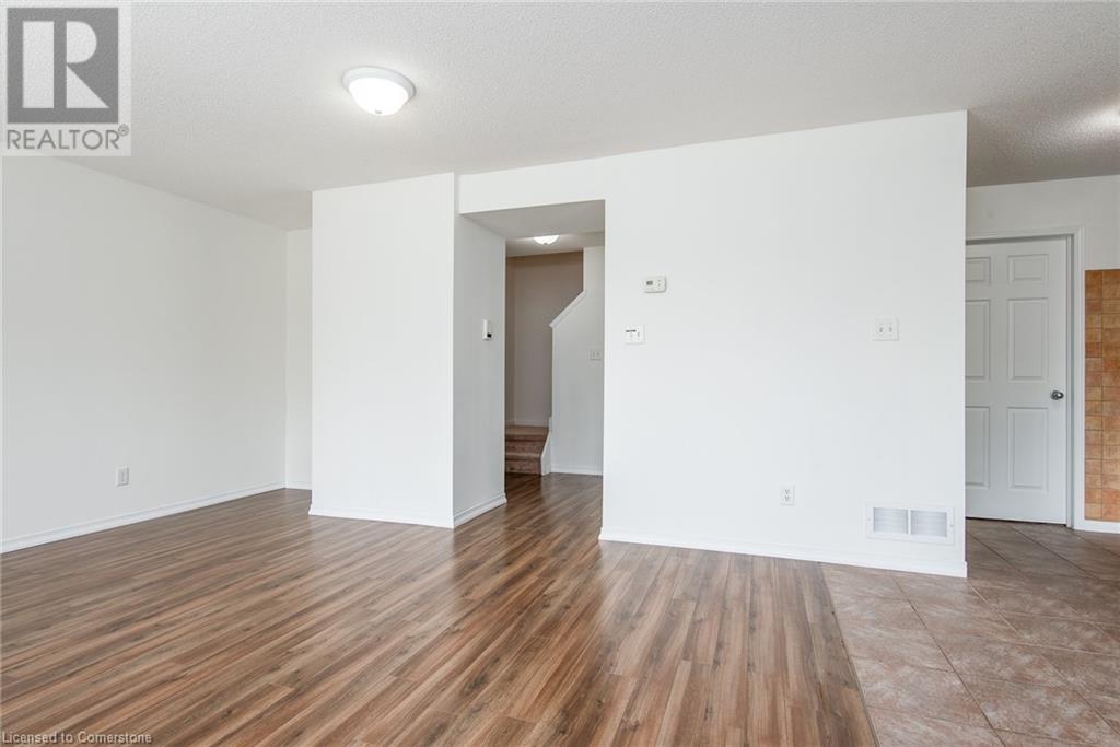 950 Highland Drive W Unit# 32, Kitchener, Ontario  N2N 0A5 - Photo 10 - 40751561