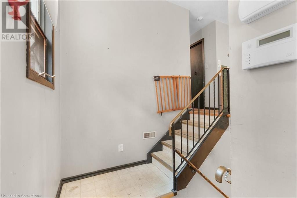 Property at 308 PAISLEY Road image 3