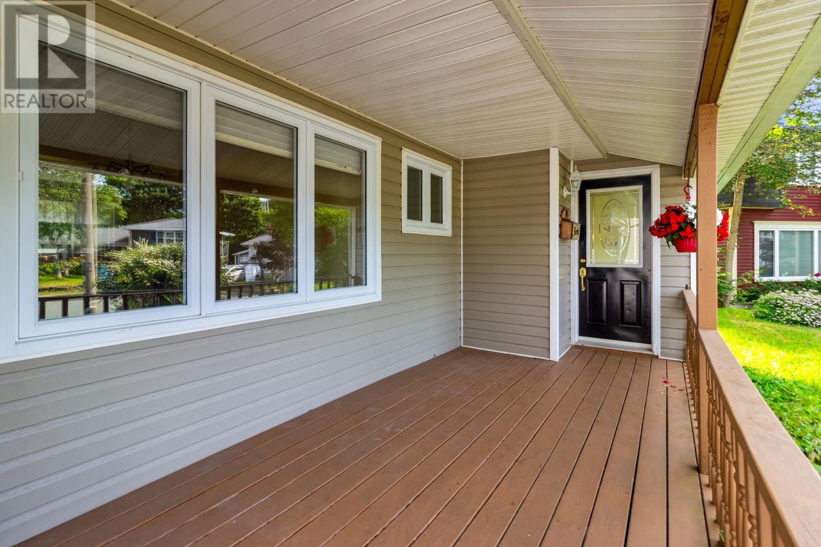 Property at 13 Whitehorse Place image 2