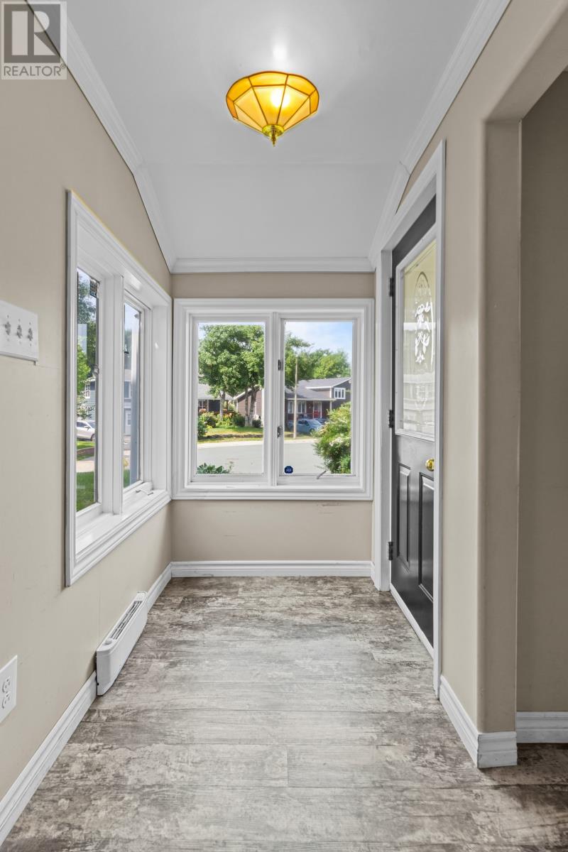 Property at 13 Whitehorse Place image 3