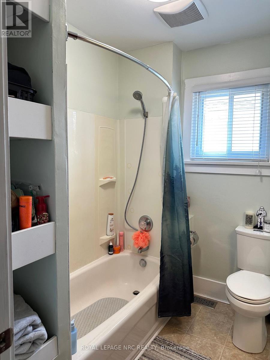 270 Beatrice Street, Welland, Ontario  L3B 2Z7 - Photo 12 - X12266657