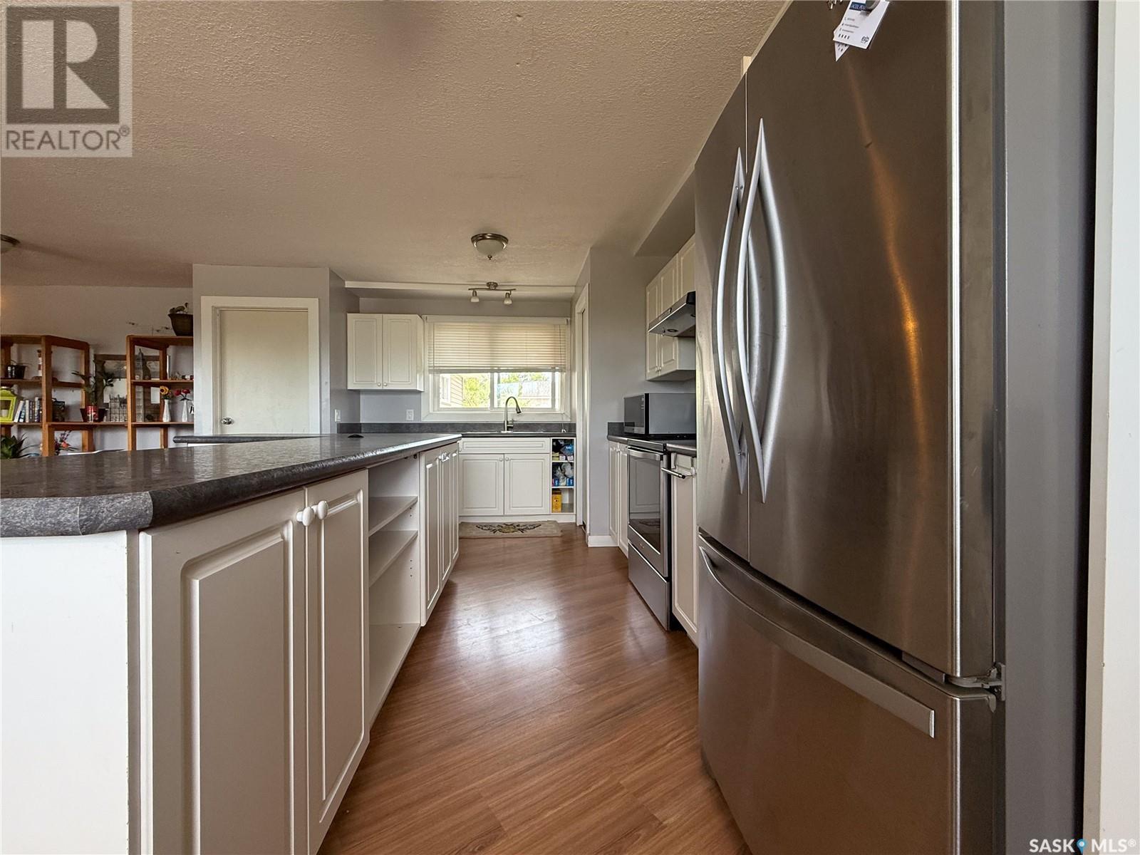 223 2nd Avenue E, Frontier, Saskatchewan  S0N 0W0 - Photo 17 - SK013102