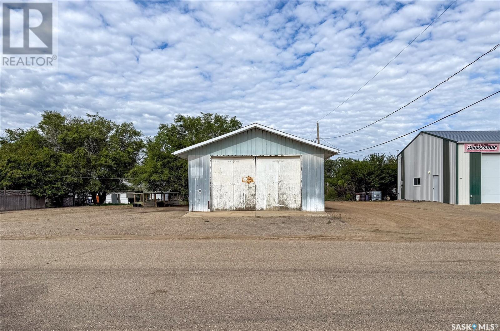 223 2nd Avenue E, Frontier, Saskatchewan  S0N 0W0 - Photo 47 - SK013102