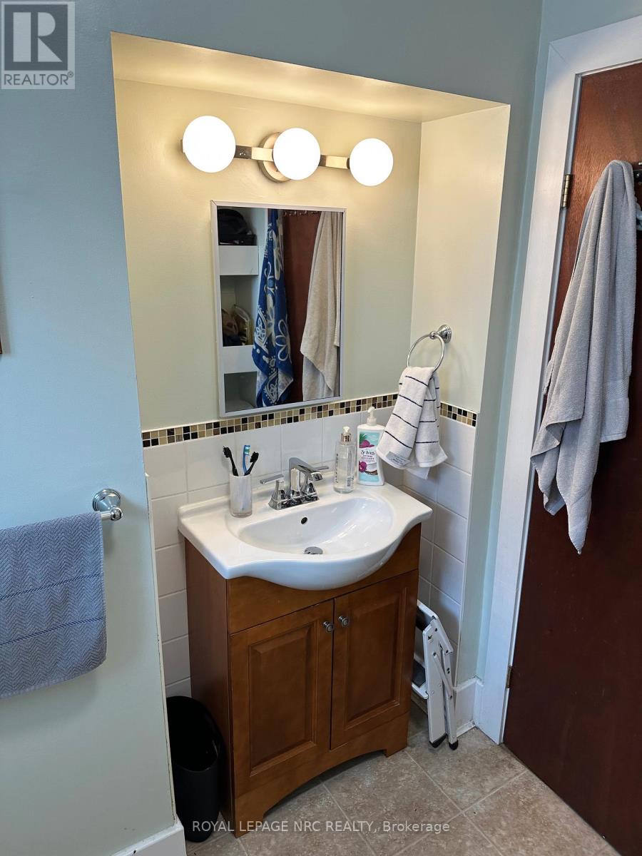 270 Beatrice Street, Welland, Ontario  L3B 2Z7 - Photo 13 - X12266657