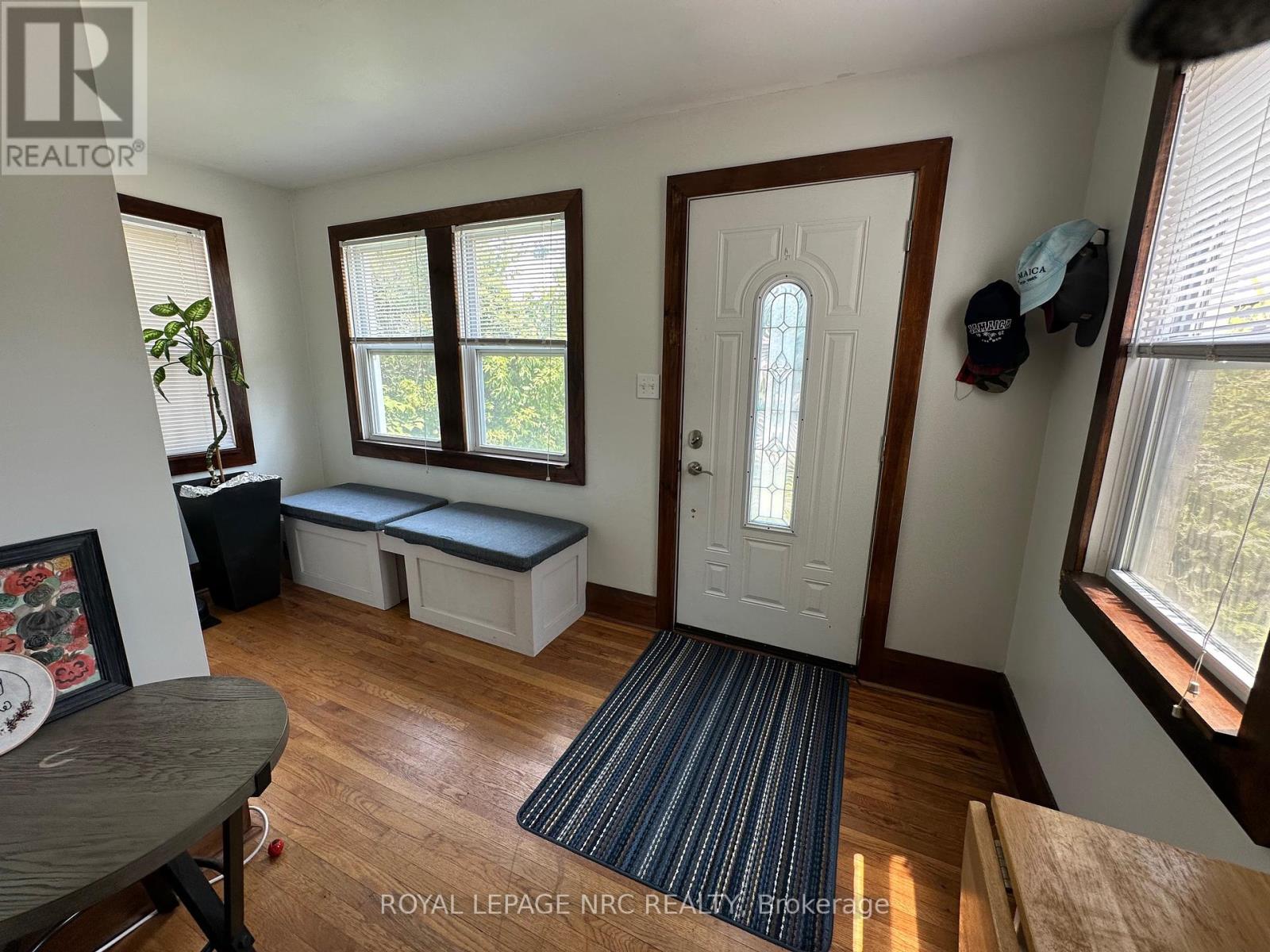 270 Beatrice Street, Welland, Ontario  L3B 2Z7 - Photo 3 - X12266657