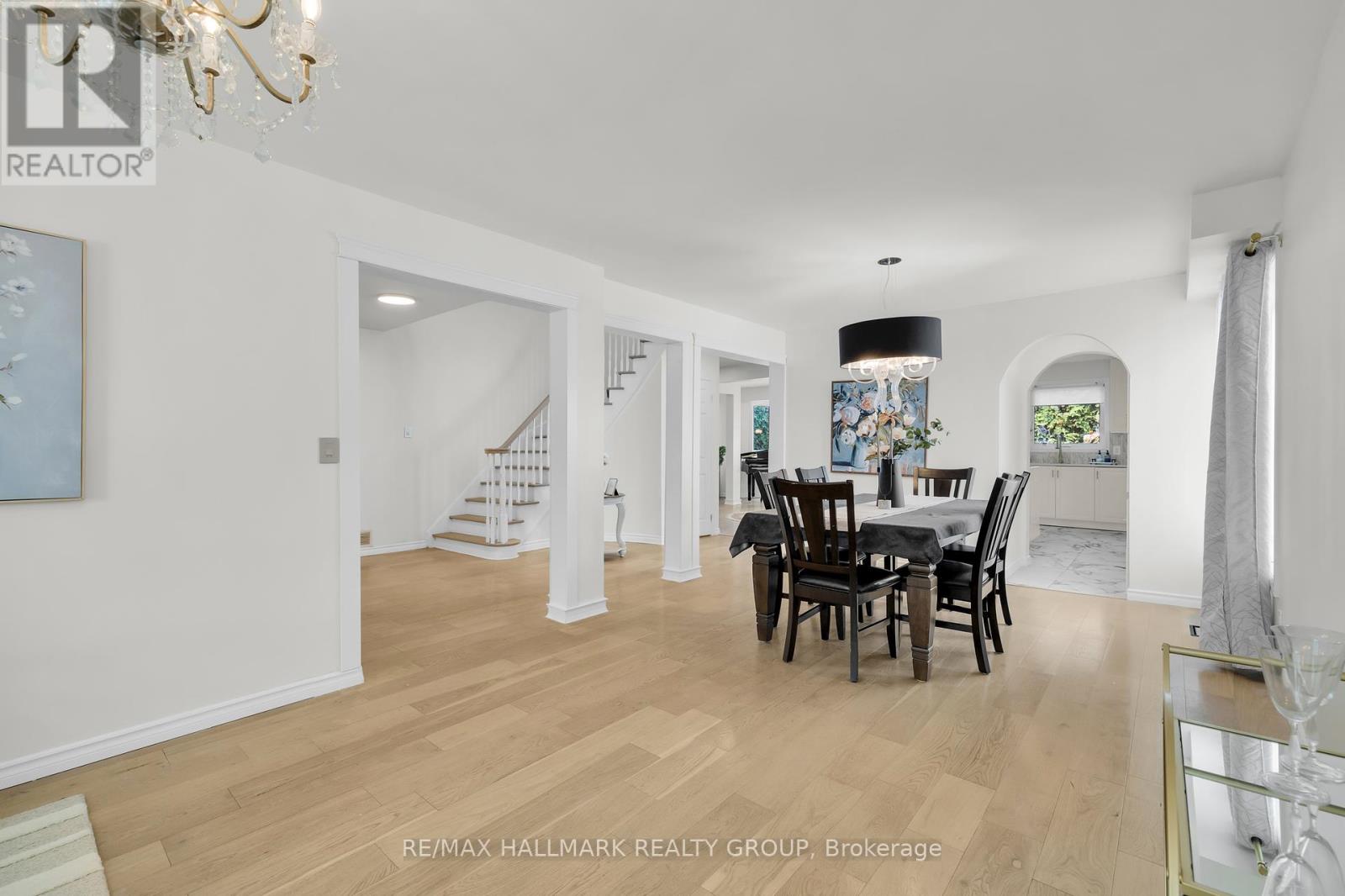 16 Allenby Road, Ottawa, Ontario  K2K 2H2 - Photo 7 - X12294366