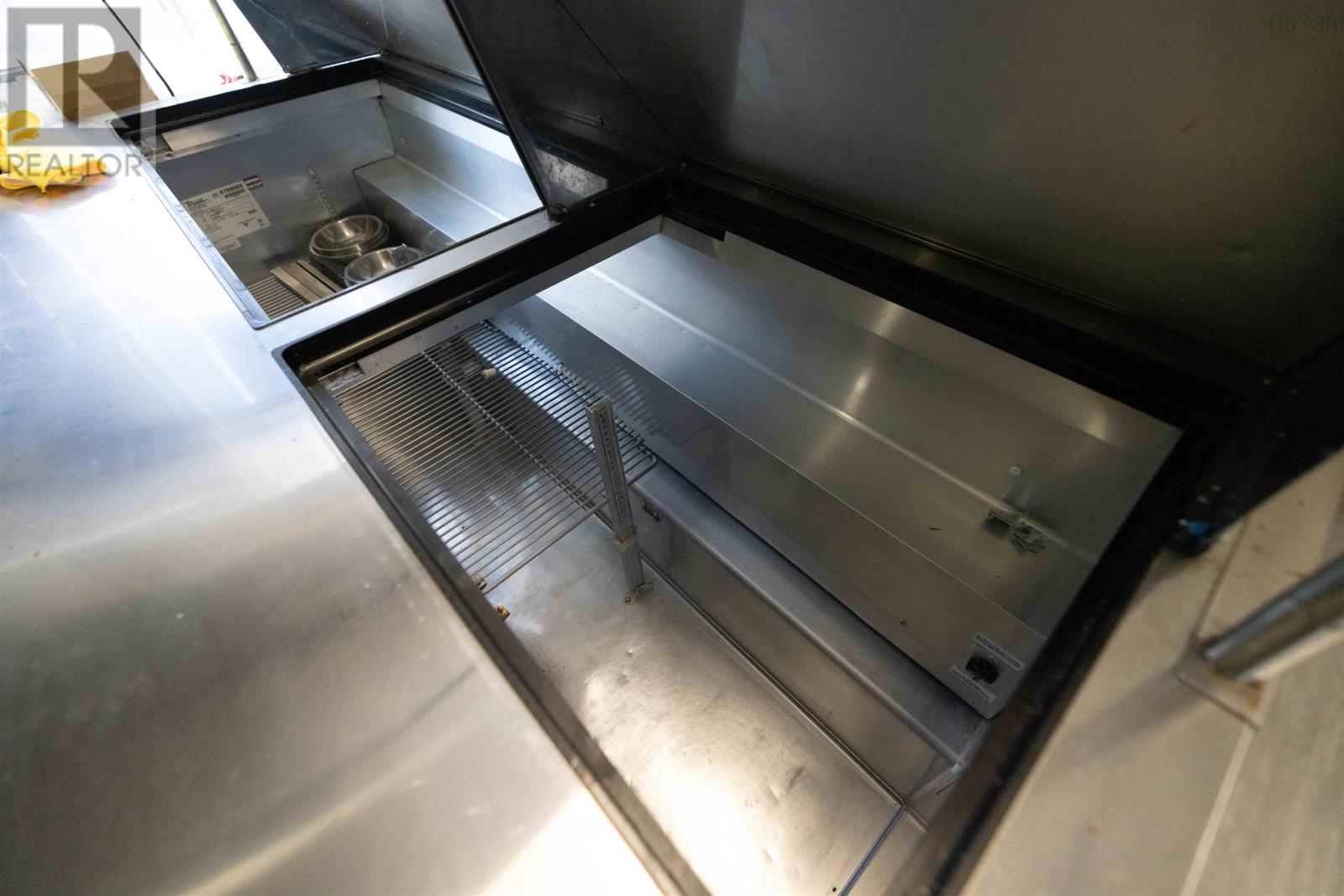 2 6238 Quinpool Road, Halifax, Nova Scotia  B3L 1A3 - Photo 22 - 202502144