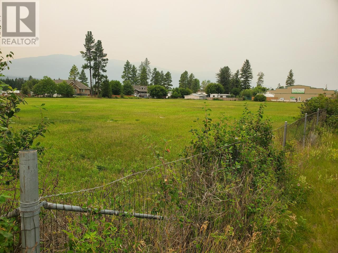 8959 ARBUCKLE Street, canal flats, British Columbia