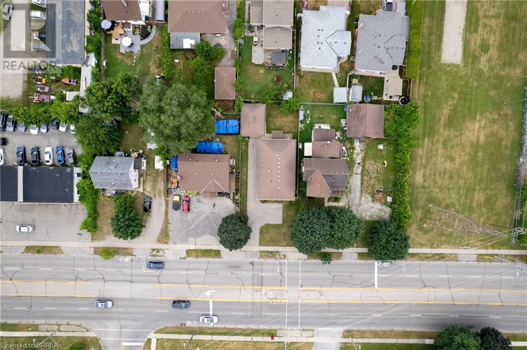 Property at 880 A COLBORNE Street image 2