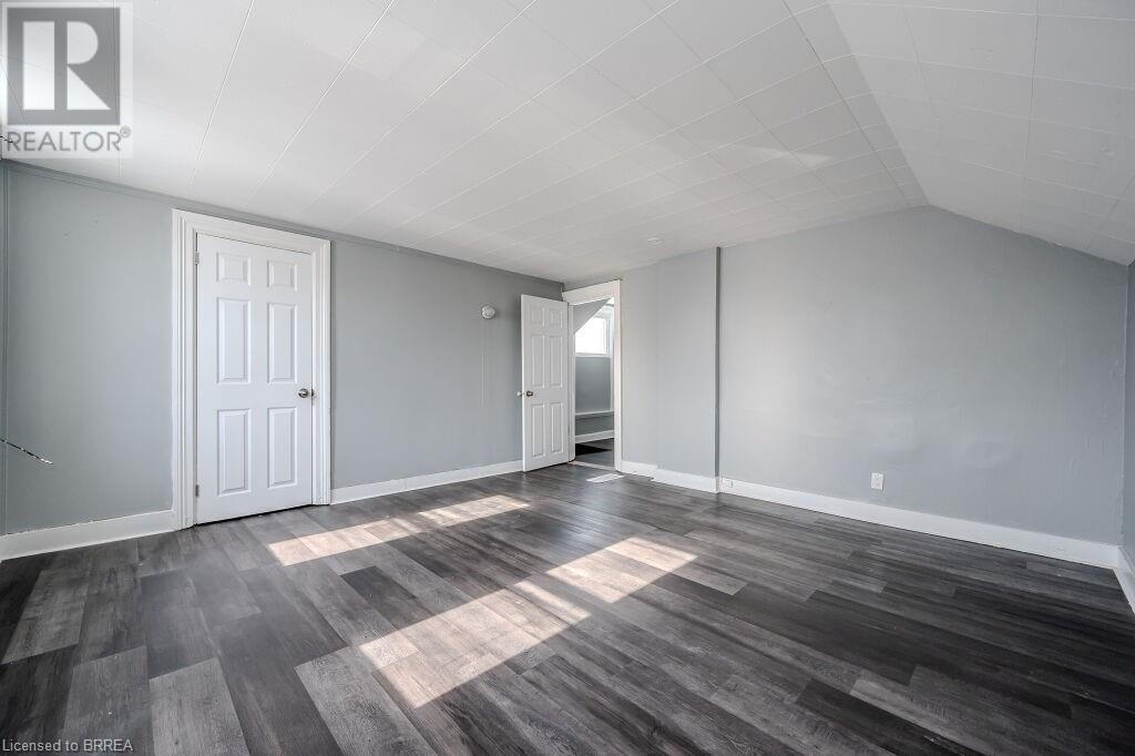 39 Park Avenue, Brantford, Ontario  N3S 5H2 - Photo 9 - 40752440