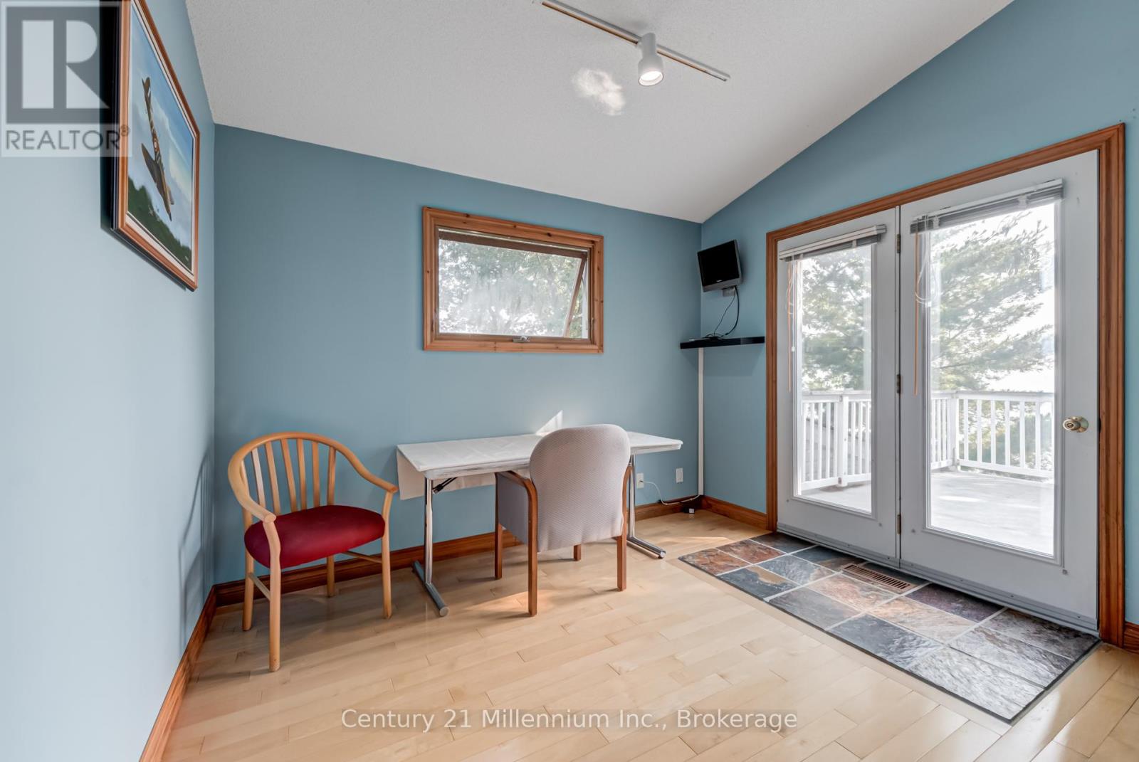 8 Willow Drive, Tiny, Ontario  L0L 1P1 - Photo 26 - S12294405