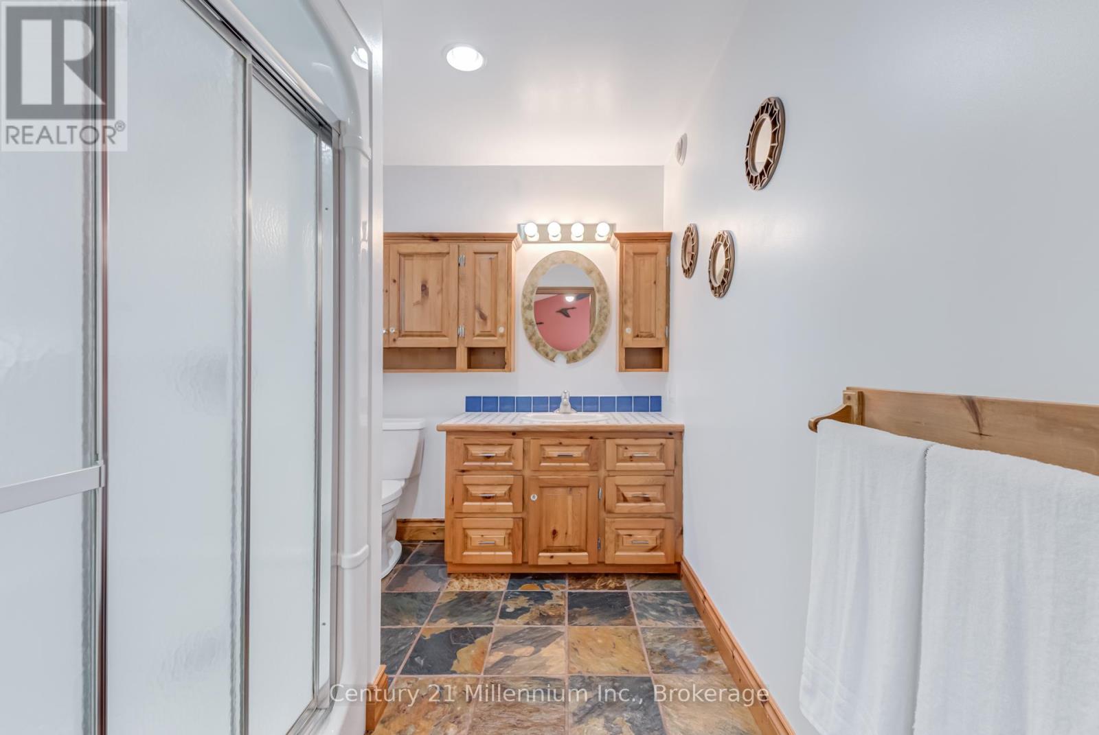 8 Willow Drive, Tiny, Ontario  L0L 1P1 - Photo 14 - S12294405
