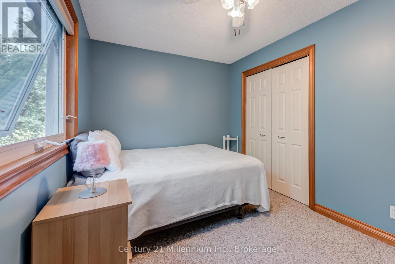 8 Willow Drive, Tiny, Ontario  L0L 1P1 - Photo 23 - S12294405