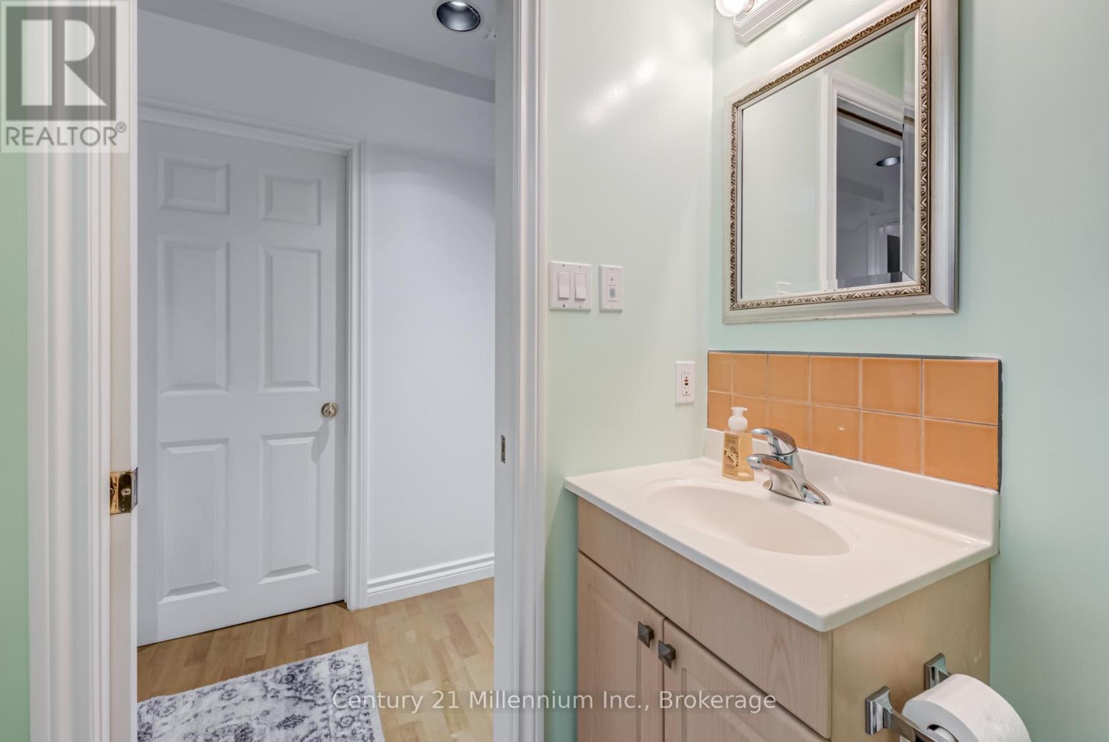 8 Willow Drive, Tiny, Ontario  L0L 1P1 - Photo 38 - S12294405