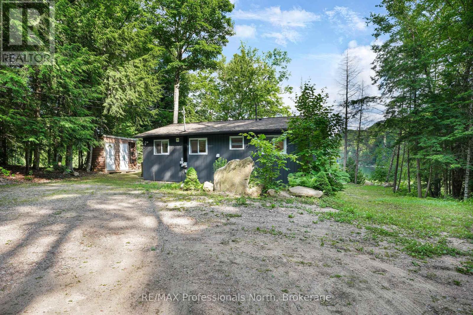 1051 Hawthorne Drive, Dysart Et Al, Ontario  K0L 1M1 - Photo 21 - X12294379