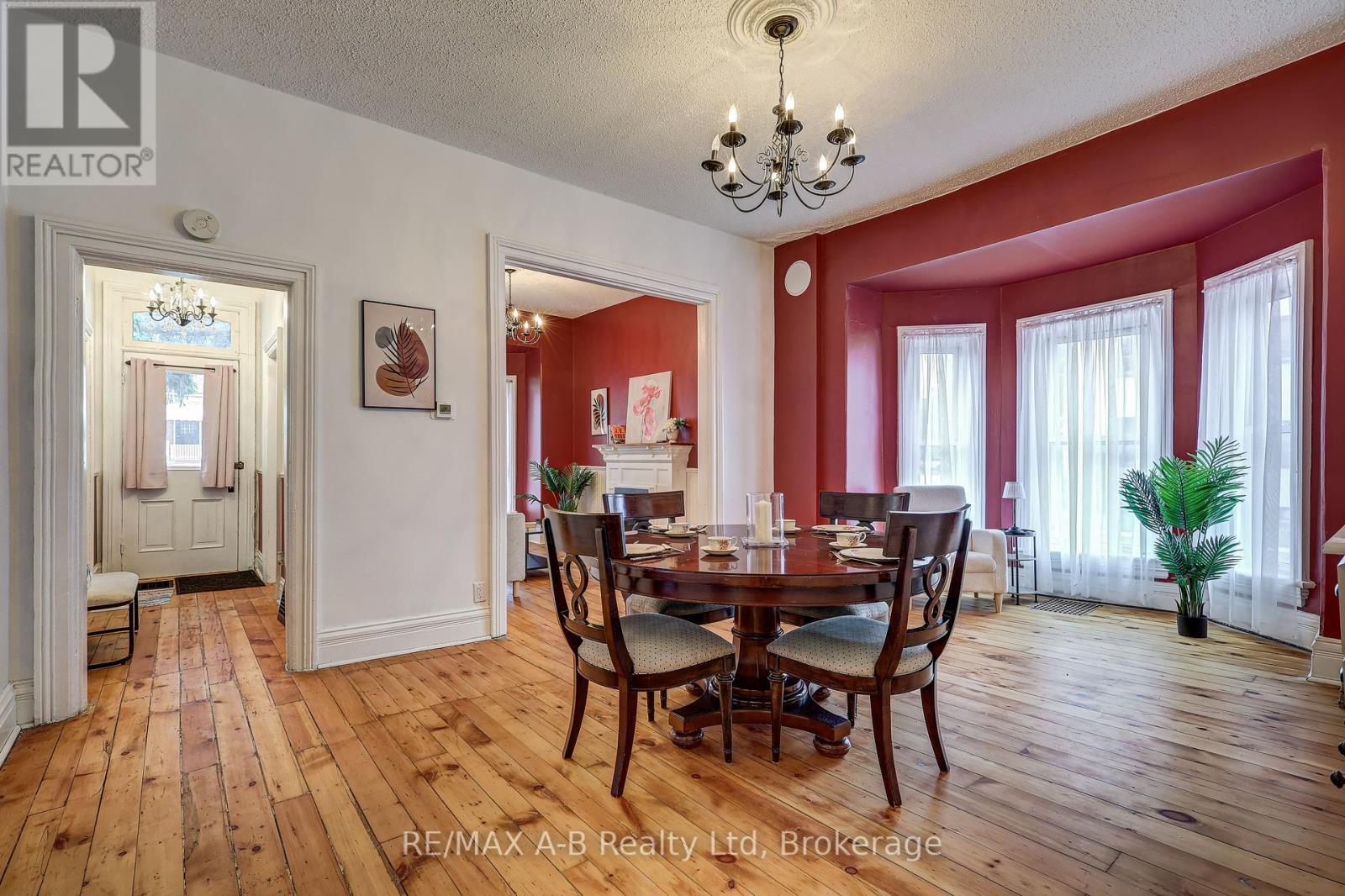 246 Wellington Street, Stratford, Ontario  N5A 2L6 - Photo 24 - X12294414