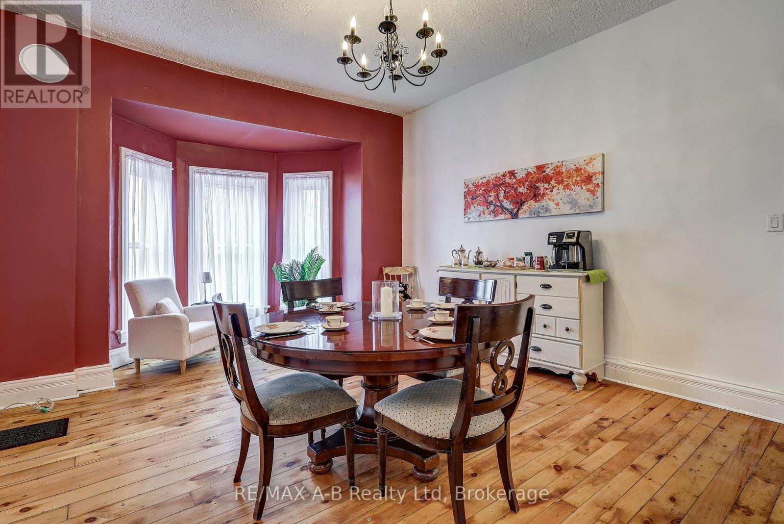 246 Wellington Street, Stratford, Ontario  N5A 2L6 - Photo 25 - X12294414