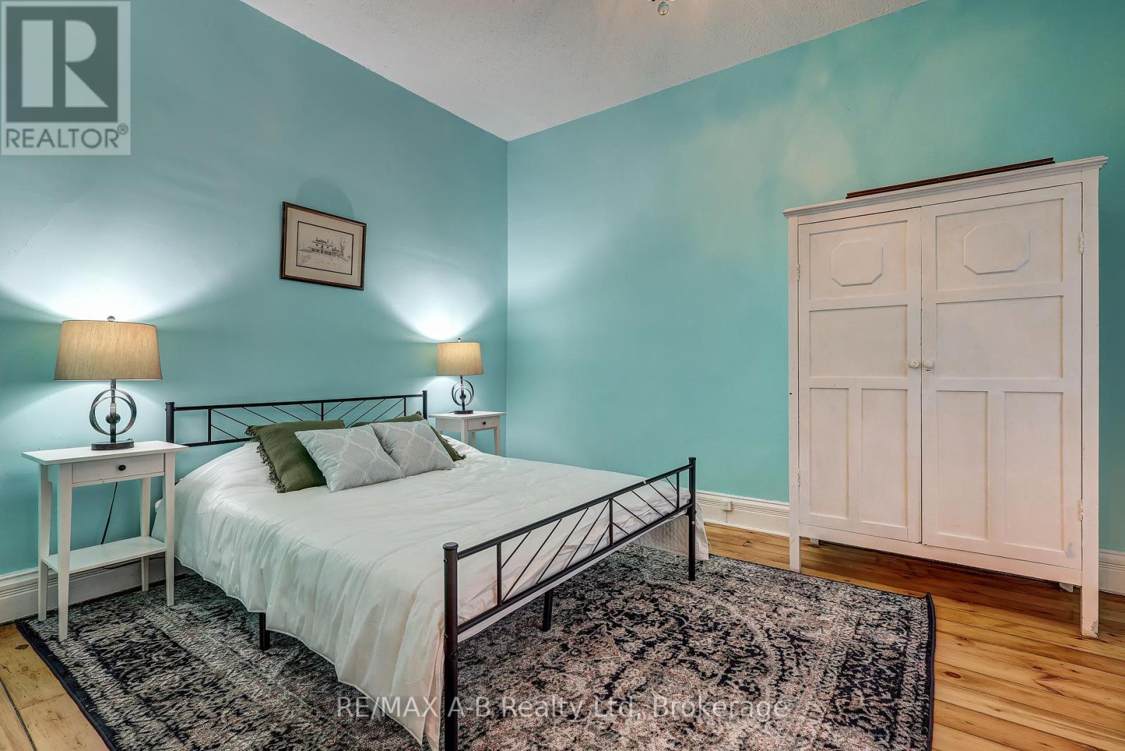 246 Wellington Street, Stratford, Ontario  N5A 2L6 - Photo 39 - X12294414
