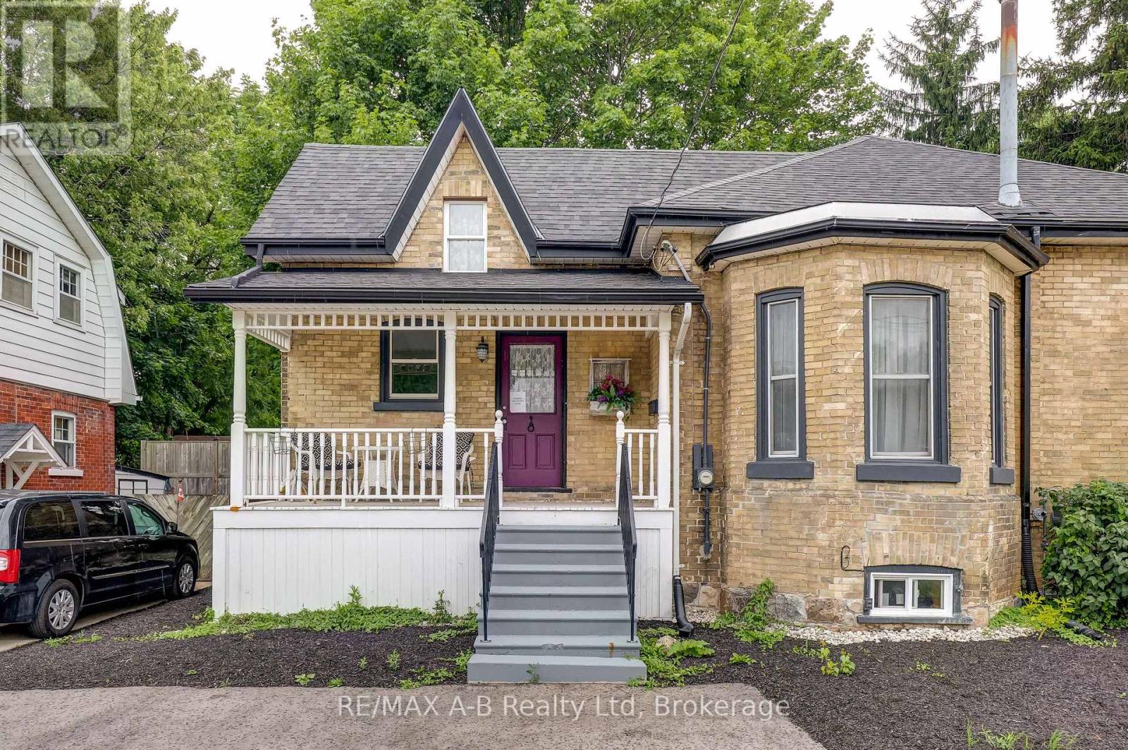 246 Wellington Street, Stratford, Ontario  N5A 2L6 - Photo 8 - X12294414