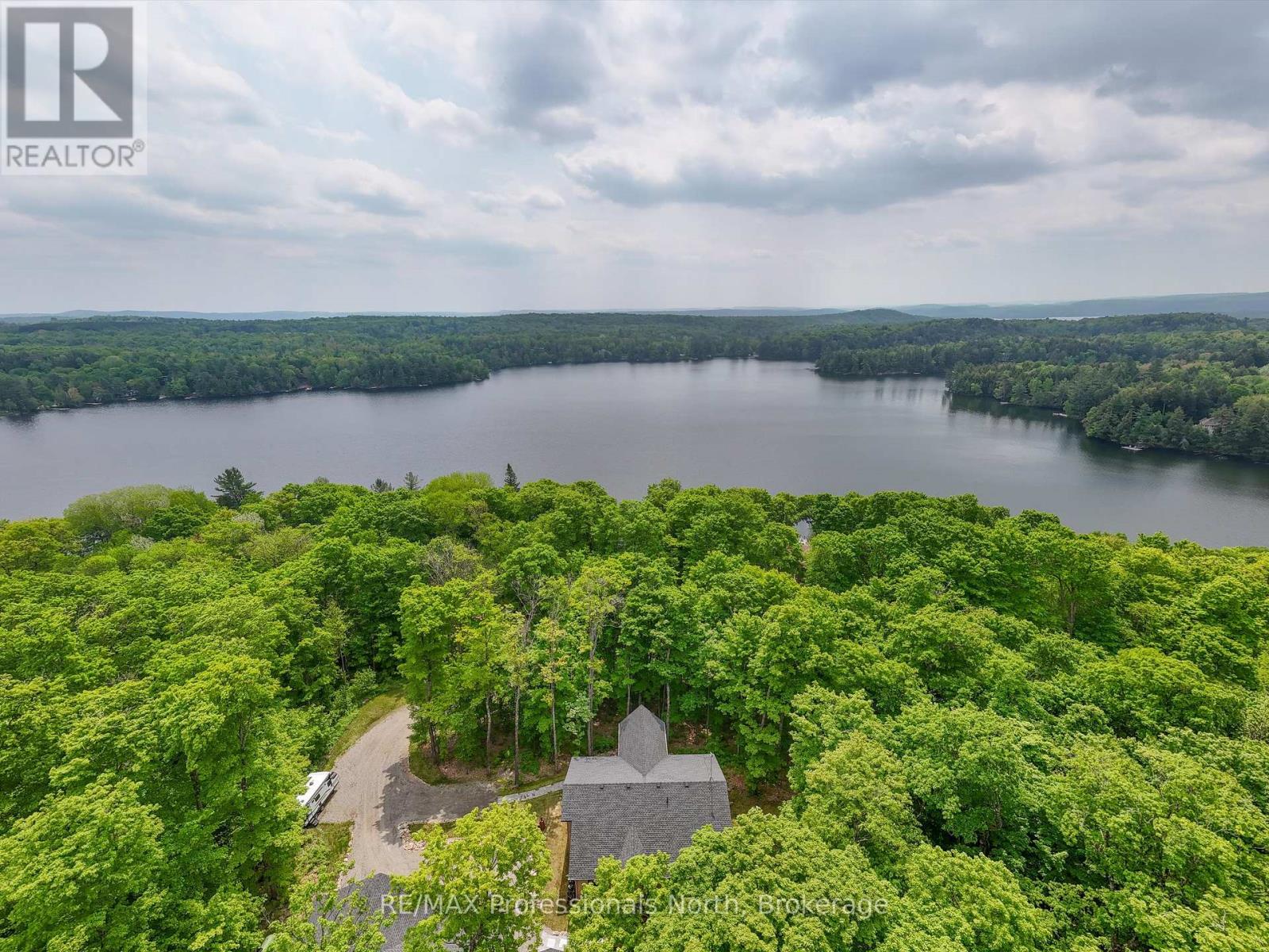 1333 Walker Lake Drive, Lake Of Bays, Ontario  P1H 2J6 - Photo 17 - X12294415